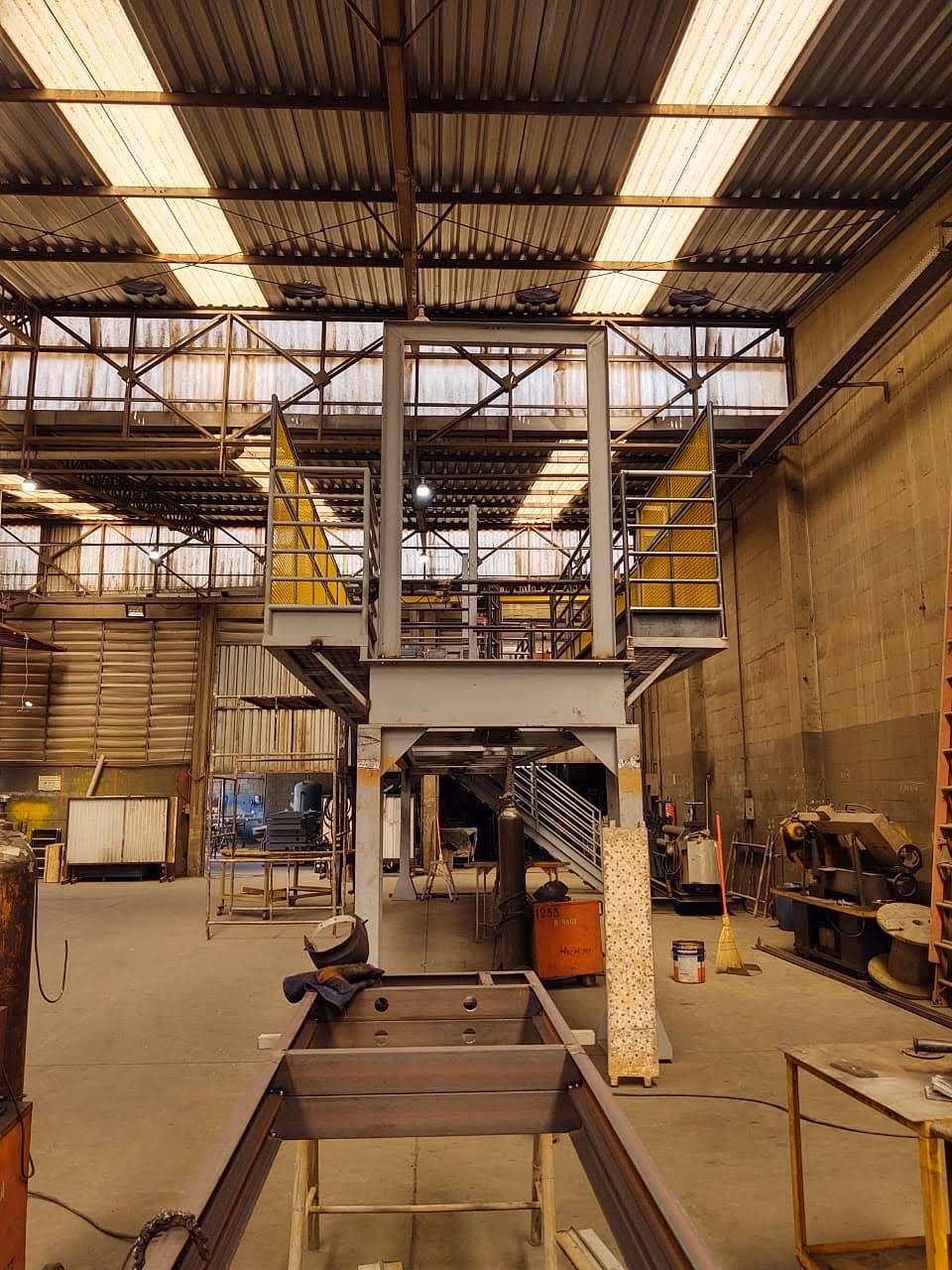 Fabricação de componente industrial em aço