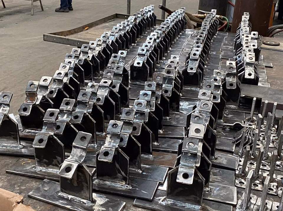 Fabricação de estruturas para grande obra industrial