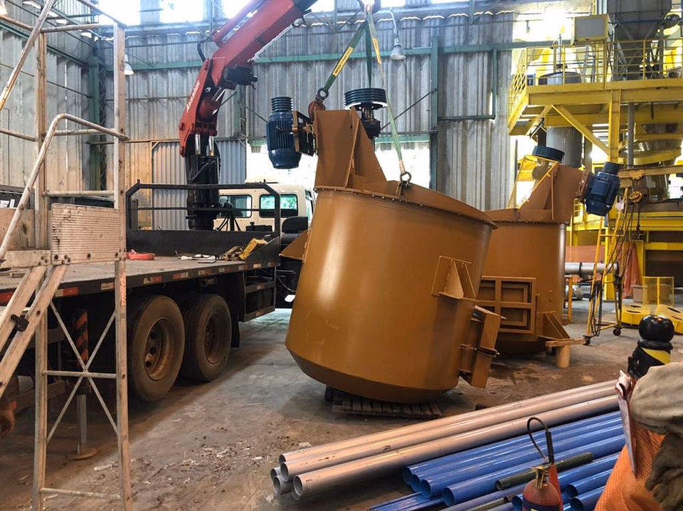 Estrutura metálica de grande porte após montagem pela VETEL